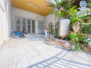 *****ทาวน์โฮมมือสอง ย่านกรุงเทพฯ ม.ซื่อตรง เสนานิคม1 ทาวน์โฮม 3 ชั้น เนื้อที่ 22.5 ตร.ว. ฟังก์ชัน 4 ห้องนอน 3 ห้องน้ำ จอดรถได้ 1 คัน เดินทางสะดวก เข้า-ออกได้หลายเส้นทาง ทั้ง ถ.พหลโยธิน, ถ.เกษตร-นวมินทร์, ถ.งามวงศ์วาน ใกล้รถไฟฟ้า "สถานีเสนานิคม"